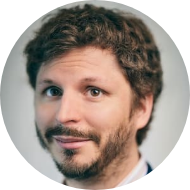 Ator Michael Cera no papel de Allan